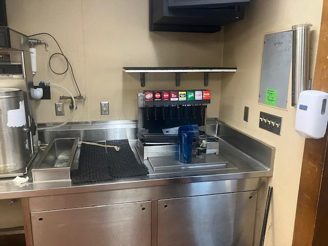 2775 Tittabawassee Rd, Saginaw, Michigan 48604, ,Restaurant,Available,2775 Tittabawassee Rd,1170
